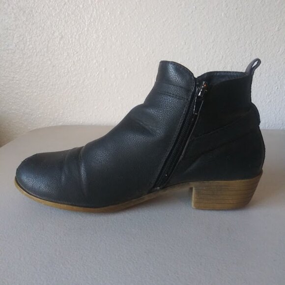 Jessica Cline women's size 7.5W black and brown ankle boot - Picture 7 of 14